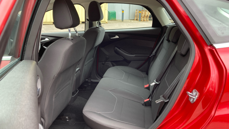Ford Focus 1.0 EcoBoost 125 Zetec 5dr Petrol Hatchback